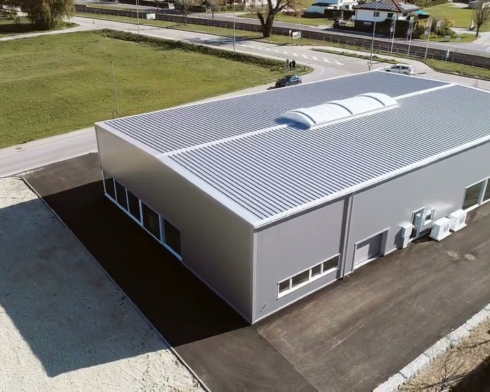 Ausstellungshalle Jeep-Land Fryand in Steg VS