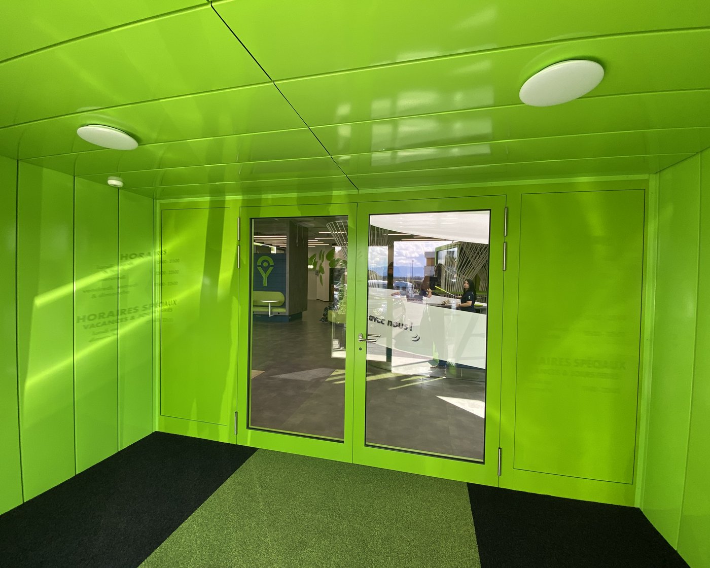 Halle; Centre de trampoline et loisirs, Etagnières