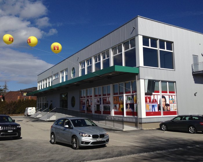 Gewerbehaus Aarauerstrasse (Otto's) in Reinach AG