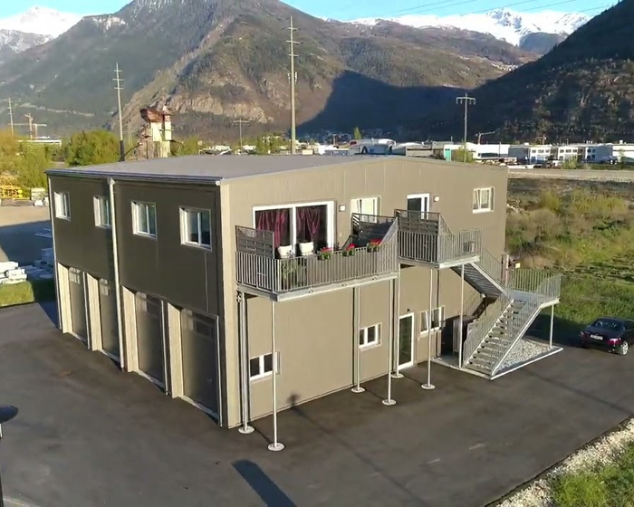 Gewerbehalle mit Wohnungen in Baltschieder VS